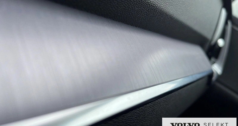 Volvo V60 cena 114900 przebieg: 77449, rok produkcji 2019 z Szczuczyn małe 326